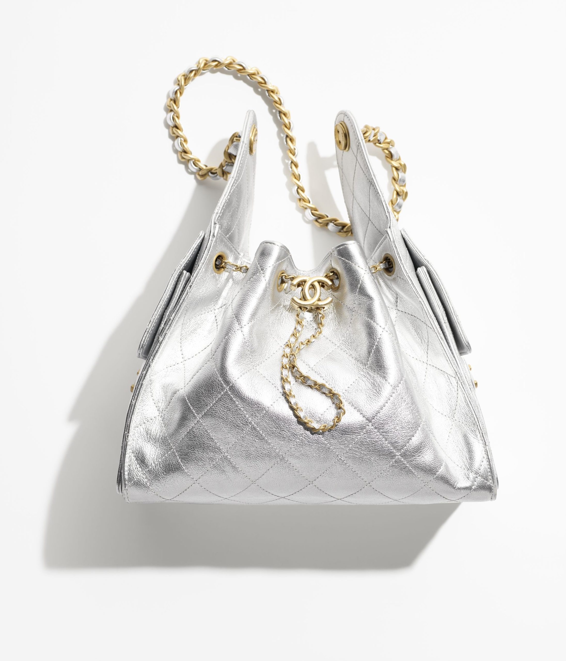 25 CHANEL 25 SMALL HANDBAG - Image 1